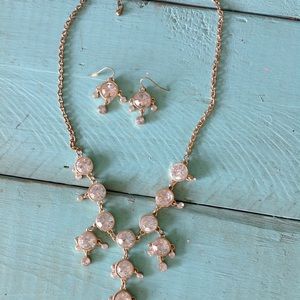 Necklace set.